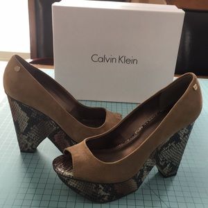 Calvin Klein Tan, Kid Suede, Snake Print Platform, Peep-toe, High Heels size 8
